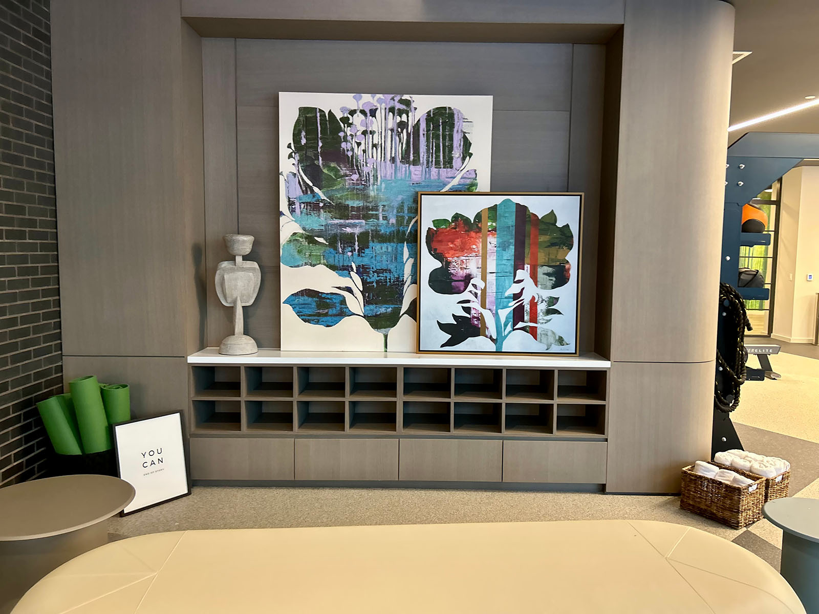 arlington-va-amenity-space-layered-artwork-display